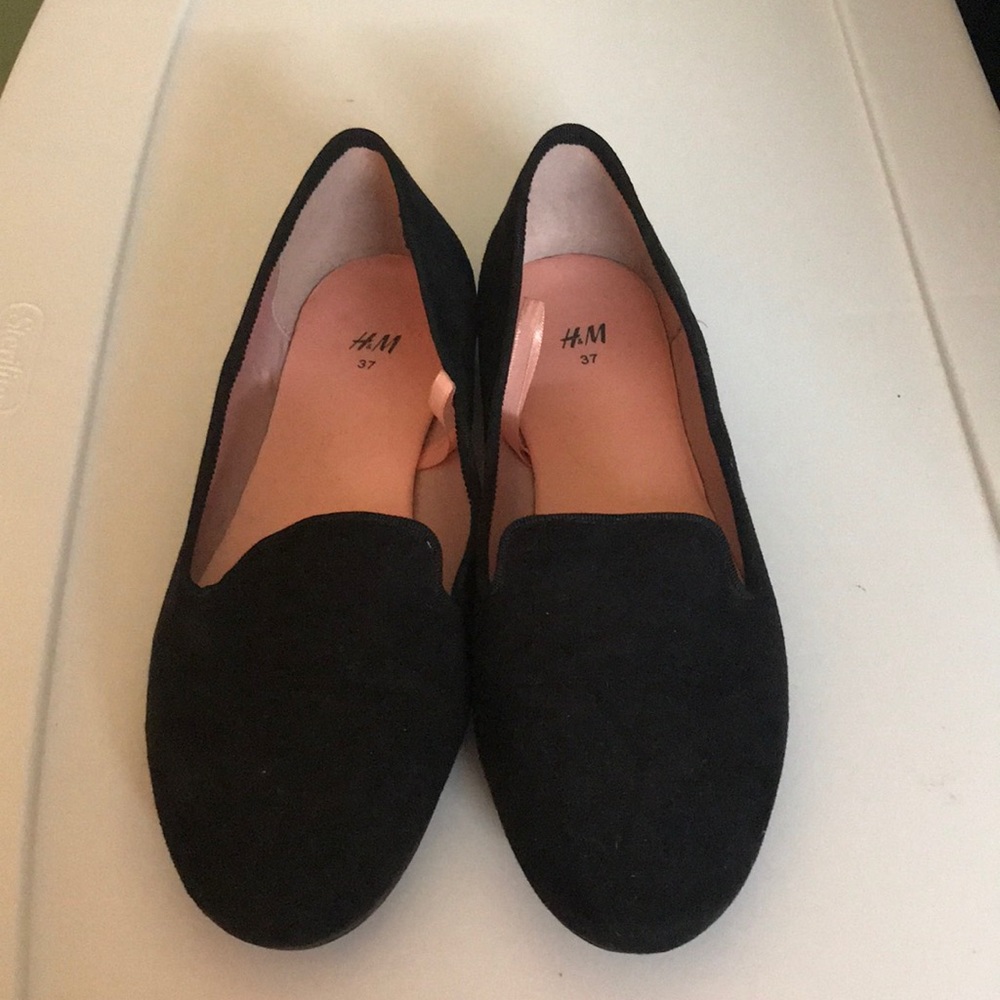 Black H&M flats
